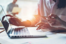 化妆品行业是如何通过品牌策划来提升行业影响力