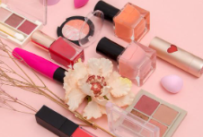 化妆品品牌策划设计：推动企业发展的重要引擎