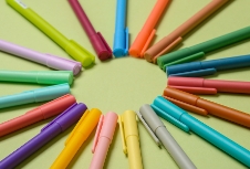 如何策划一个独特的文具品牌，吸引消费者的眼球？