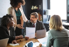 在当今日益激烈的市场竞争中，品牌策划已成为企业不可或缺的一环