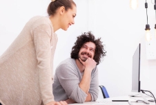 随着市场的变化和消费者的需求变化，品牌策划也需要不断调整自己的策略和定位