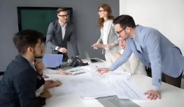 精准定位、情感共鸣、视觉重塑、数字赋能和服务创新是医疗行业品牌策划的关键驱动力