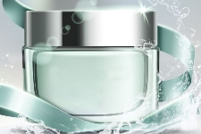 化妆品品牌策划与设计不仅是产品外观的雕琢，更是情感与市场的巧妙融合